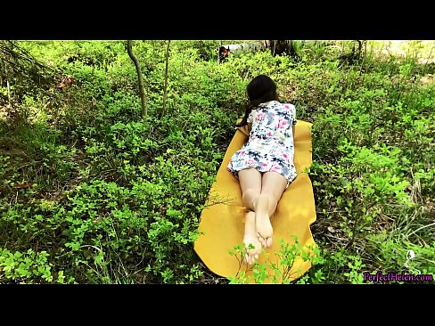 ❤️ Mgeni kwenye Tinder Anajichua Pussy Yangu na Kutombana kwa shauku msituni Pono ️❤