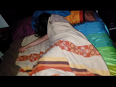 ❤️ Stepson akimtusi mama yake mdogo wa kambo wakati amelala. Pono ️❤